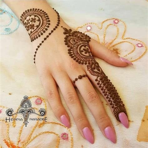 8_Simple Mehndi Design Images 20 Stunning Ideas for Your Next Occasion