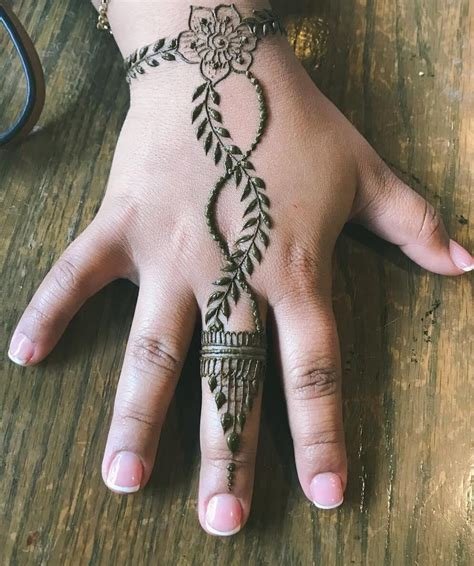 4_70 Simple Mehndi Designs For Hands  Body Art Guru
