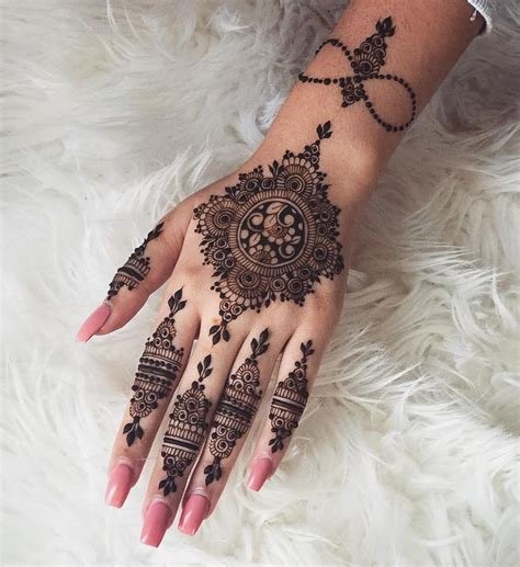 7_35 Mehndi Designs  Easy and simple for brides and party  Craftionary
