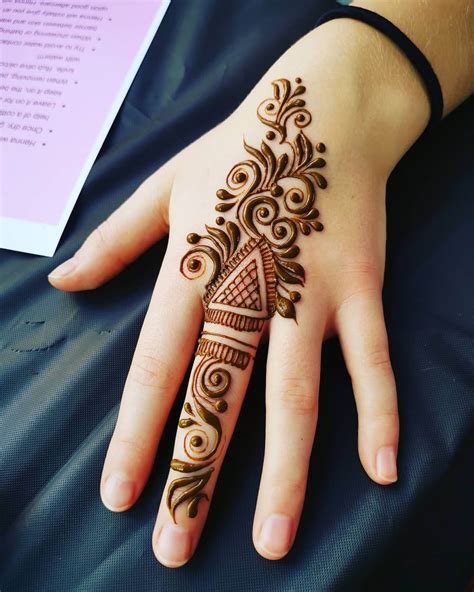 15_50 Latest One Finger Mehndi Designs  K4 Fashion
