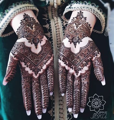 6_Simple Peacock Henna Design