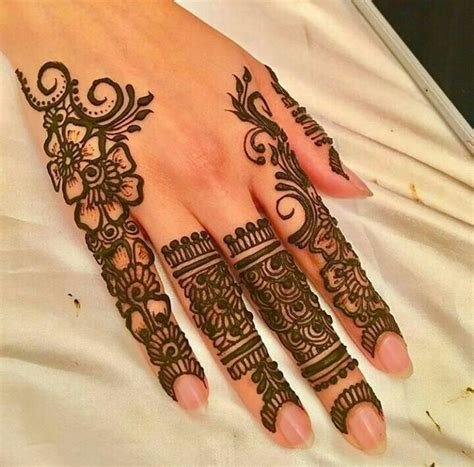 6_20 Beautiful and Easy Mehndi Designs  K4 Craft