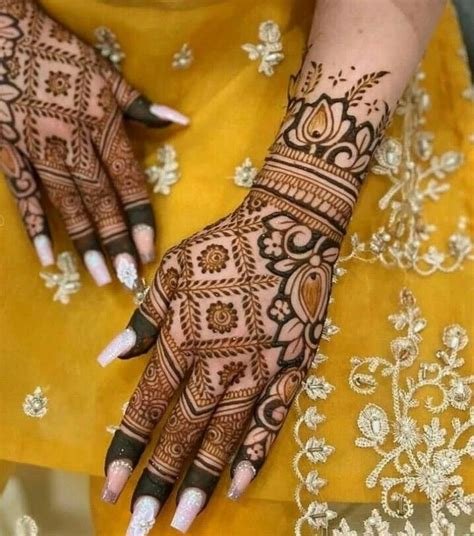 3_Square Mehndi Design