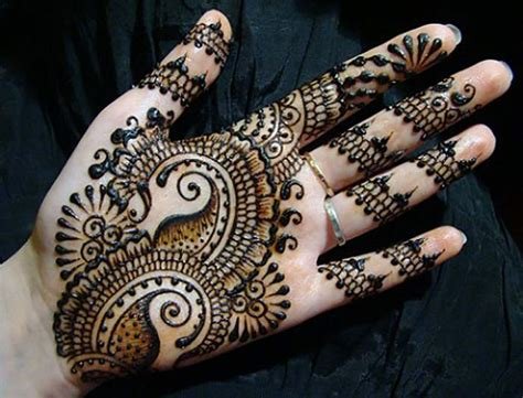 5_Newest And Easy DIY Mehndi Designs For Eid 2021  Glossnglitters