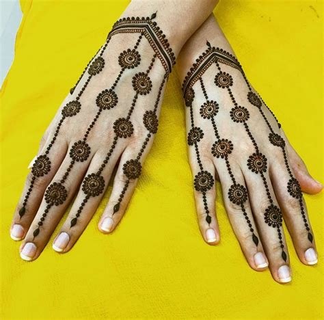 9_35 Mehndi Designs for Diwali Mehndi designs  weddingbels