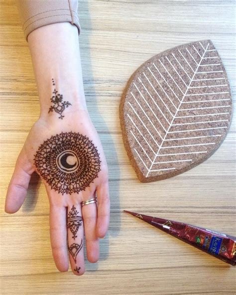 13_10 exciting mehndi designs for the sporting groom who loves to make a