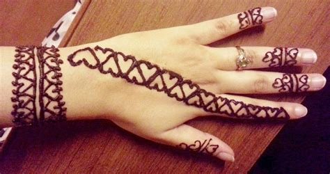 5_20 Outstanding Heart Mehndi Designs 2018  SheIdeas