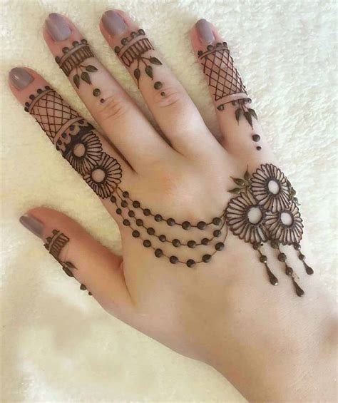 6_70 Simple Mehndi Designs For Hands  Body Art Guru