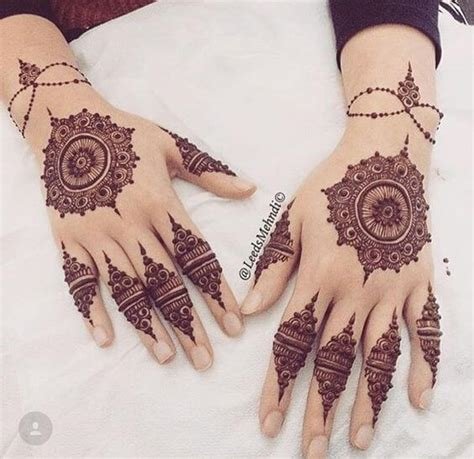 14_11 Round Mehndi Designs That Can Help You Channel Your Inner Peace