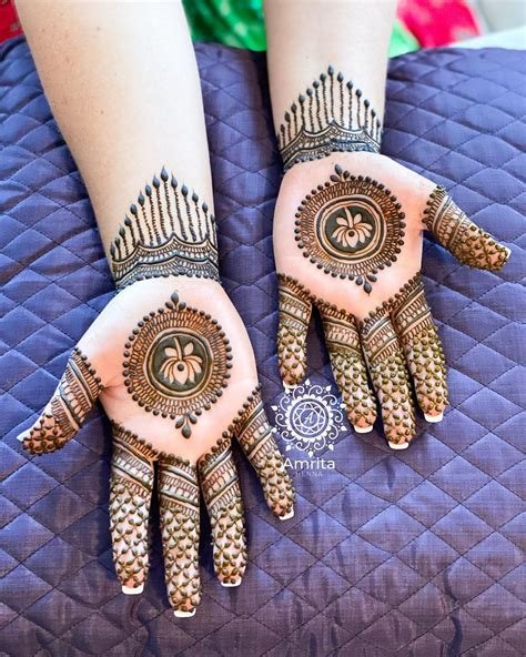 15_These Elegant And Simple Mehandi Designs Are For Small Weddings