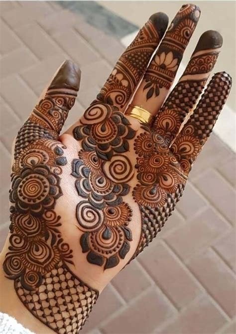 7_20 simple mehndi design ideas to save for weddings and other occasions