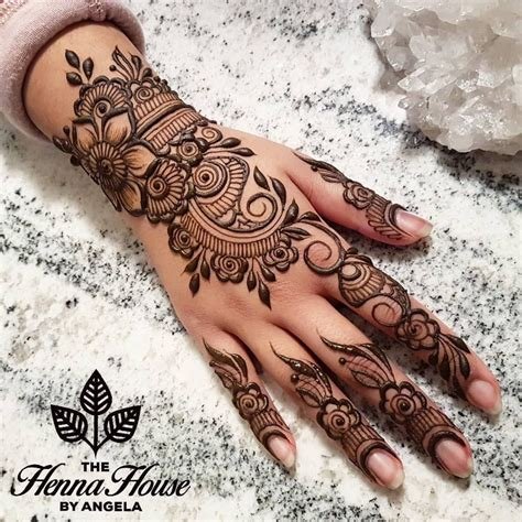 11_Pakistani Arabic Mehndi Design For Front Hand  Simple  Latest