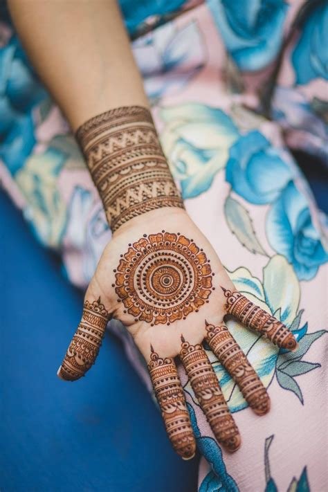 6_32 Simple Mehndi Designs For Beginners Step By Step