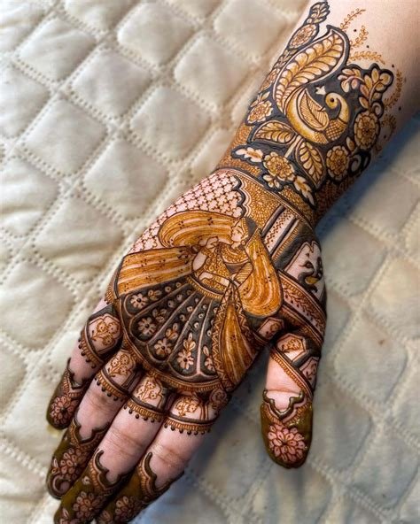 11_45 Remarkable Peacock Mehndi Designs for the Brides of Today