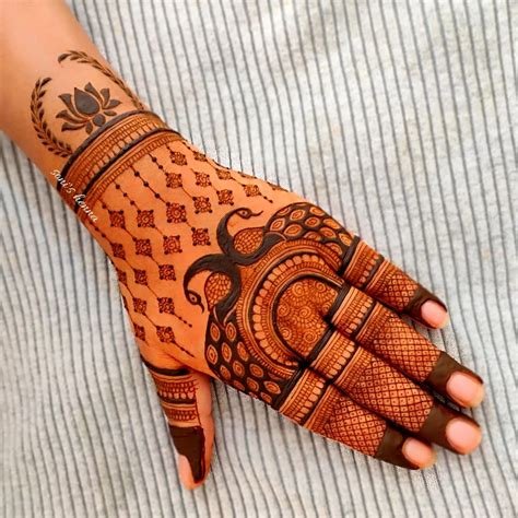 7_New Peacock Mehndi Designs  Simple  Stylish Mehndi Designs 10