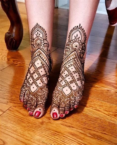 13_Check Out These 40 Bridal Mehendi Designs For Feet