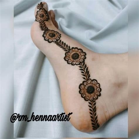 15_Easy Mehndi Designs Collection for Hand 2024  K4 Fashion