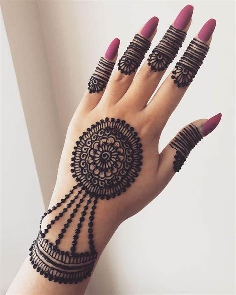 6_Gol Tikki Mandala Mehndi Design with Bangle  K4 Fashion