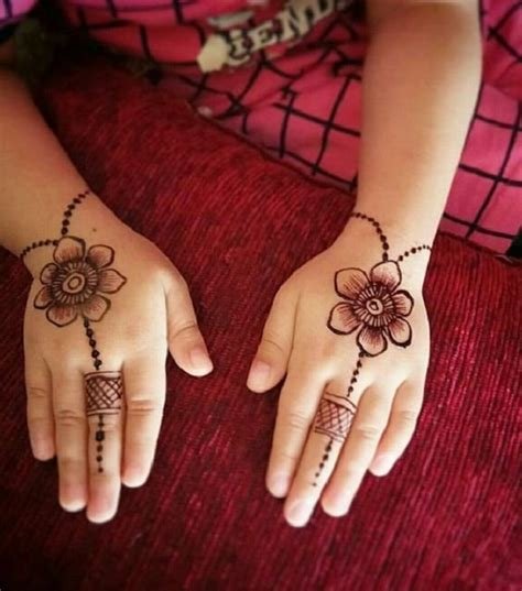 10_1000 Cute Mehndi Henna Designs for Kids for Small Baby