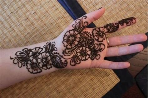 14_1000 Cute Mehndi Henna Designs for Kids for Small Baby