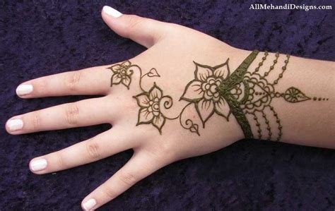 1_1000 Cute Mehndi Henna Designs for Kids for Small Baby