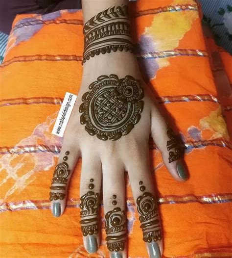 10_70 Simple Mehndi Designs For Hands  Body Art Guru