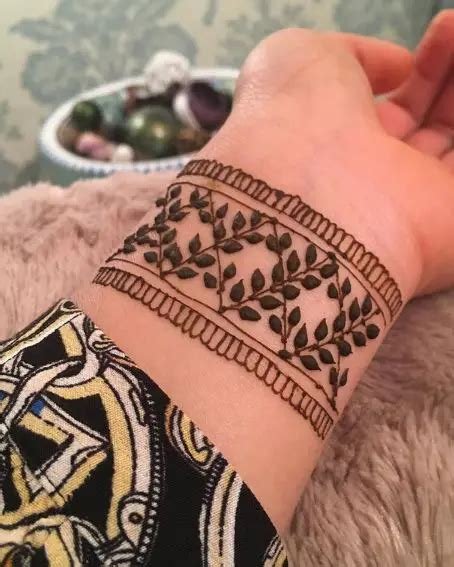 4_Simple Mehndi Design Hand  K4 Fashion