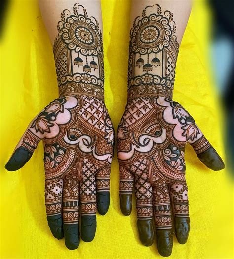 13_Easy and Simple Mehndi Designs for Hands Photos 2025