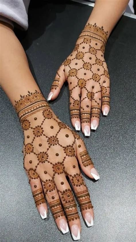 5_70 Gorgeous Back Hand Mehndi Designs That Stole Our Hearts  Pyaari