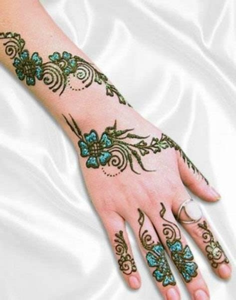 15_Sparkle Gulf Bridal Mehndi Designs  Gulf Bridal Mehndi Designs