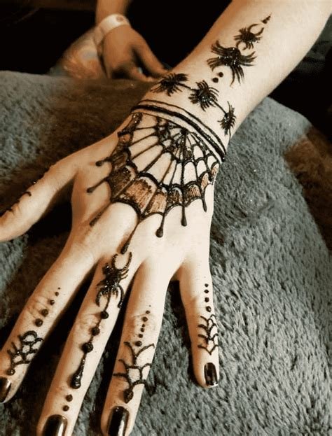 1_Spider Mehndi Design Images Spider Henna Design Ideas