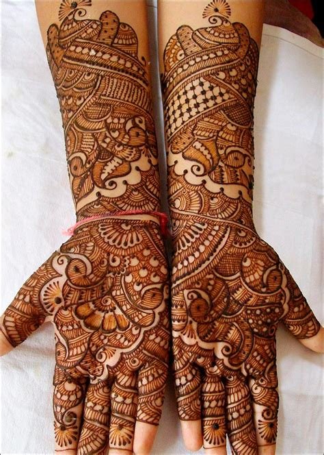 9_The Most Unique And Stunning Bridal Mehndi Designs  FinetoShine