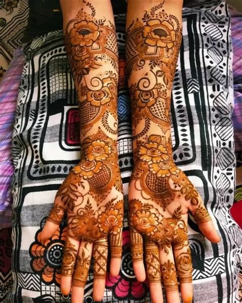 12_55 Stylish Khafif Mehndi Design Front And Back Hand