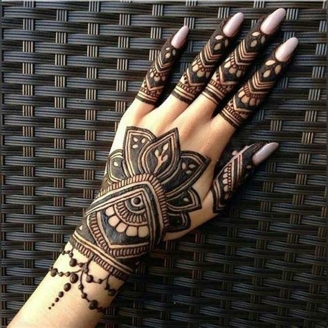 4_Best Mehndi Design In Tattoo