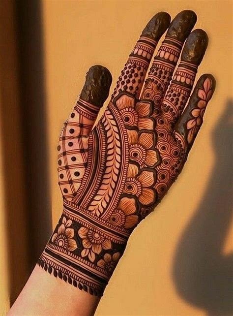 6_15 Beautiful and Pretty Tattoo Mehndi Designs for Brides