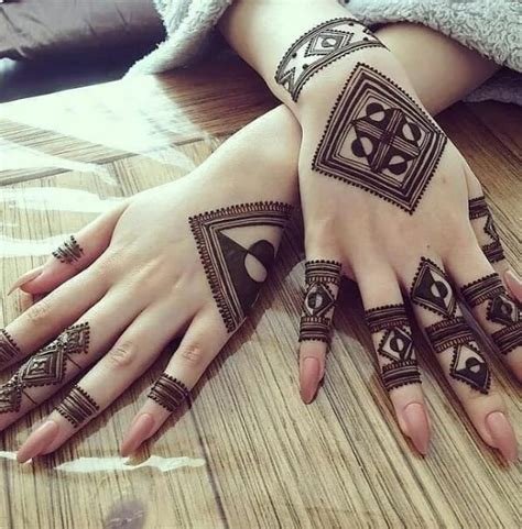 3_20 simple mehndi design ideas to save for weddings and other occasions