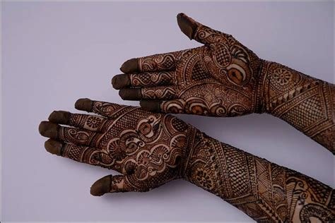 4_30 Stylish and Elegant Finger Mehndi Designs  Tikli