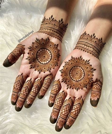 14_70 Gorgeous Back Hand Mehndi Designs That Stole Our Hearts  Pyaari